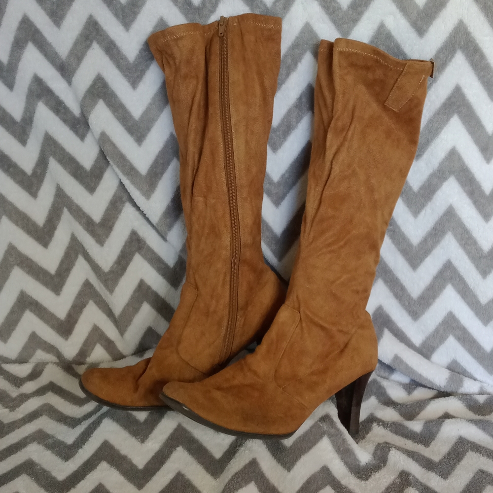 ⏳ 👟 Etienne Signer Brown Boots Size 8